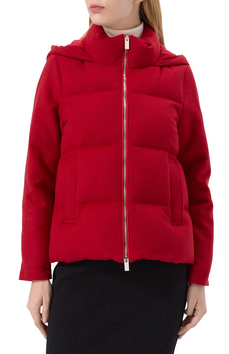 Женский кашемировый пуховик KITON красного цвета, арт. D54658K0580E01 | Фото 3 (Материал внешний: Кашемир, Шерсть; Рукава: Длинные; Материал подклада: Синтетический материал; Длина (верхняя одежда): Короткие; Стили: Кэжуэл; Кросс-КТ: Пуховик)