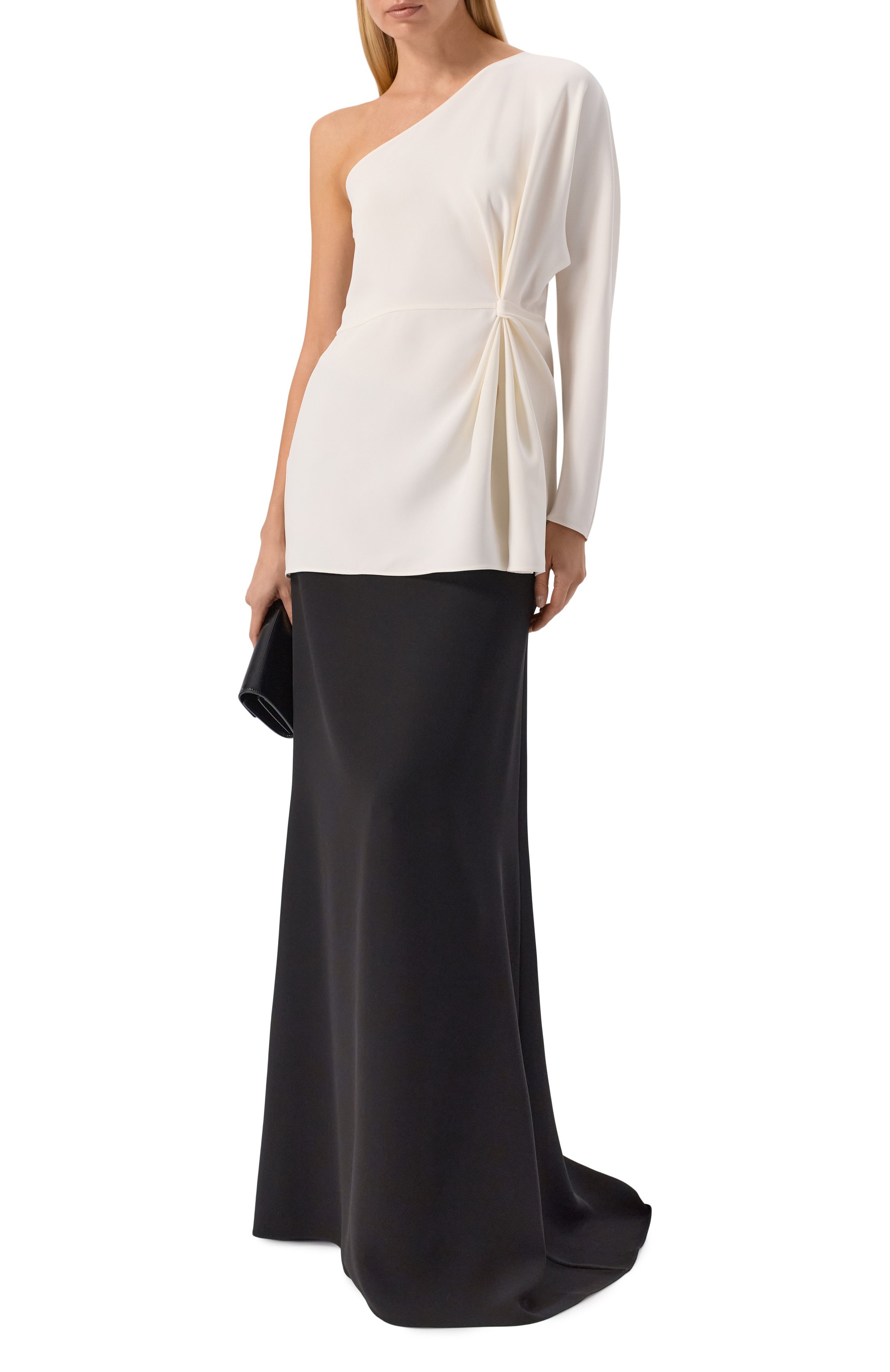 Шелковый топ VALENTINO белого цвета по цене 314000 руб., арт. 8B3AEBG5/1MM, фото 2 Шелковый топ VALENTINO, арт. 8B3AEBG5/1MM, фото 2