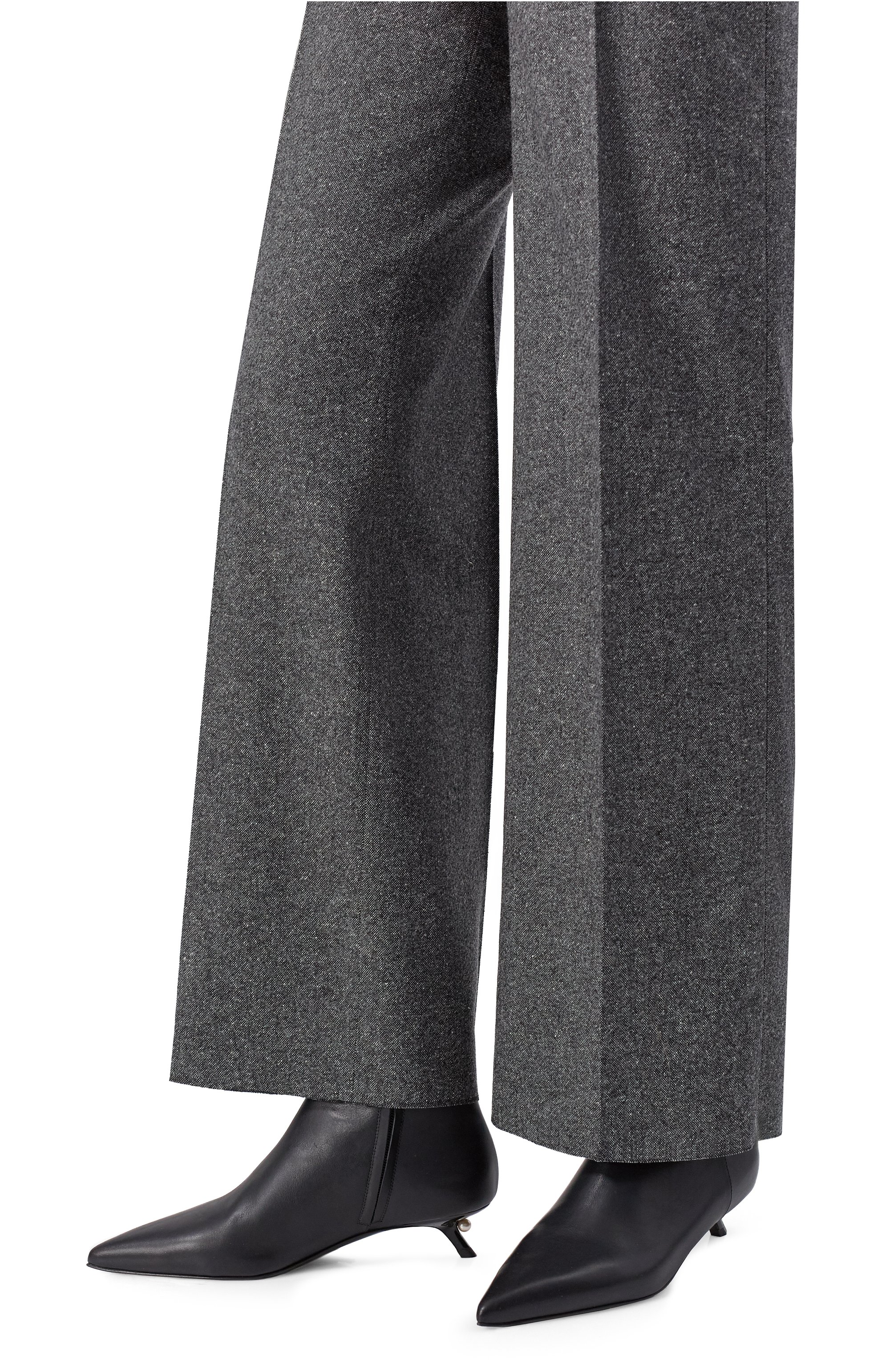 Кожаные ботильоны gina 35 ALEVI MILANO черного цвета по цене 118500 руб., арт. L26W7004.F.1245997/AMBER R0MA, фото 2 Кожаные ботильоны gina 35 ALEVI MILANO, арт. L26W7004.F.1245997/AMBER R0MA, фото 2