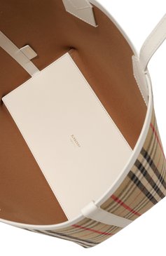 Женская сумка london small BURBERRY бежевого цвета, арт. 8072331A1464 | Фото 5 (Материал сплава: Проставлено; Размер: small; Материал: Текстиль; Драгоценные камни: Проставлено)