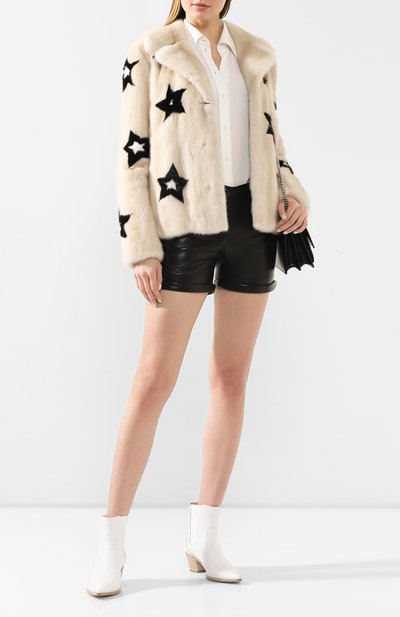 Шуба из меха норки SAINT LAURENT кремового цвета по цене 1815000 руб., арт. 574884/Y7IG2, фото 2 Шуба из меха норки SAINT LAURENT, арт. 574884/Y7IG2, фото 2