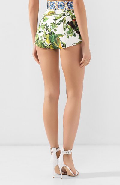 Шорты с принтом DOLCE & GABBANA разноцветного цвета по цене 62400 руб., арт. FTAGWT/HP5N5, фото 4 Шорты с принтом DOLCE & GABBANA, арт. FTAGWT/HP5N5, фото 4