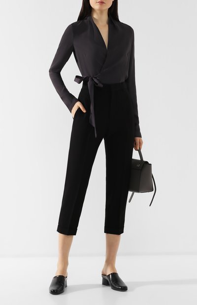 Брюки из смеси шерсти и вискозы YOHJI YAMAMOTO черного цвета по цене 47400 руб., арт. FZ-P53-101, фото 2 Брюки из смеси шерсти и вискозы YOHJI YAMAMOTO, арт. FZ-P53-101, фото 2