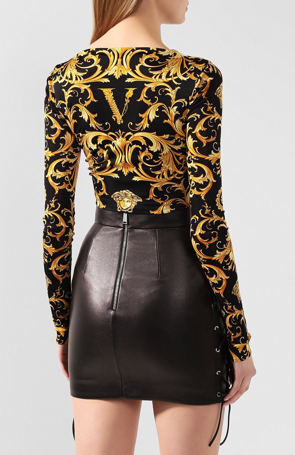 Блузка с принтом VERSACE разноцветного цвета по цене 98400 руб., арт. A85617/A233230, фото 4 Блузка с принтом VERSACE, арт. A85617/A233230, фото 4