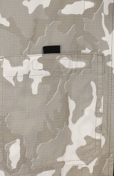 Ветровка с капюшоном STONE ISLAND хаки цвета по цене 62850 руб., арт. 721641337/14, фото 3 Ветровка с капюшоном STONE ISLAND, арт. 721641337/14, фото 3