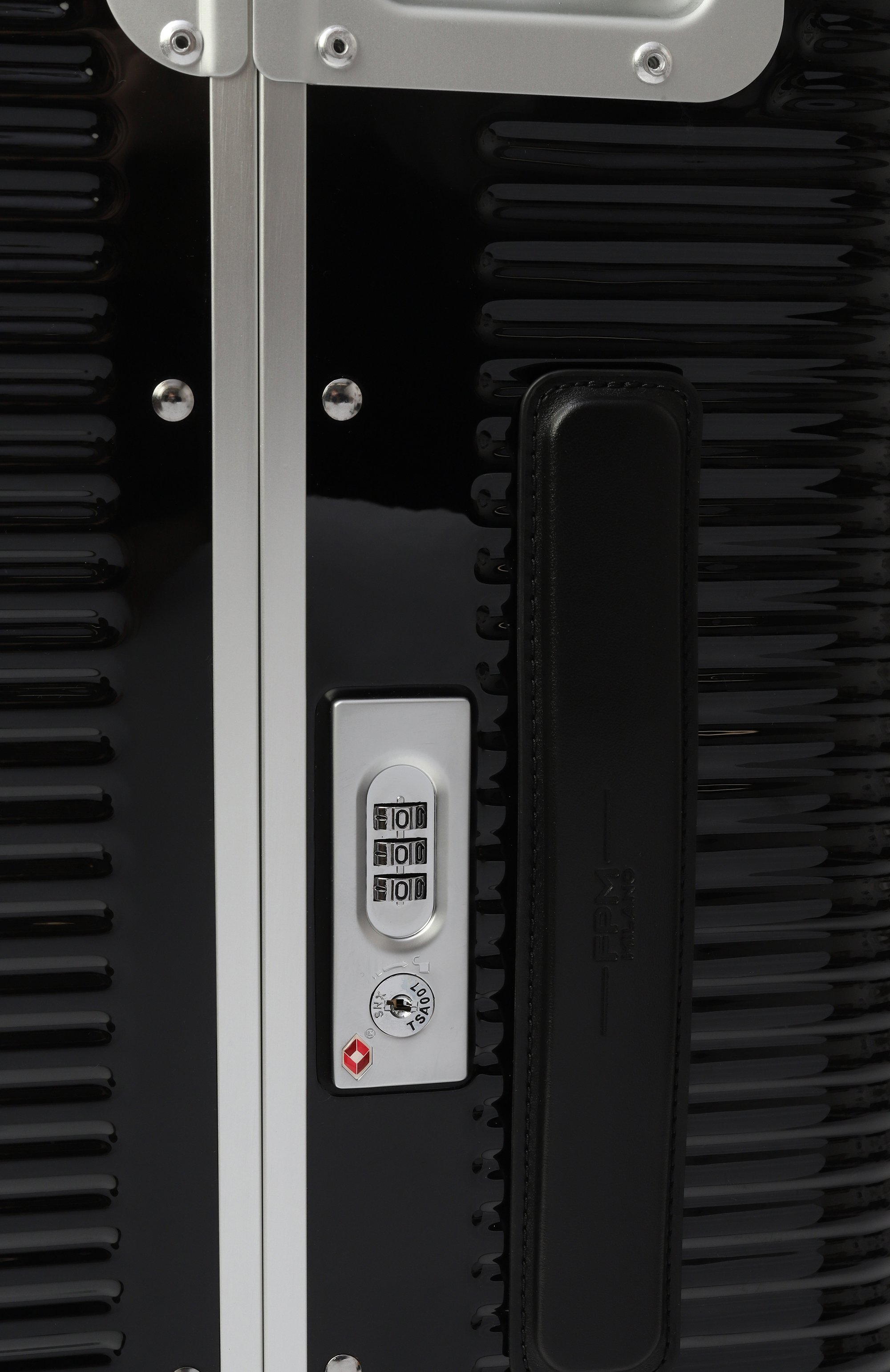 Чемодан bank light spinner FPM MILANO, арт. A1907601916, фото 2