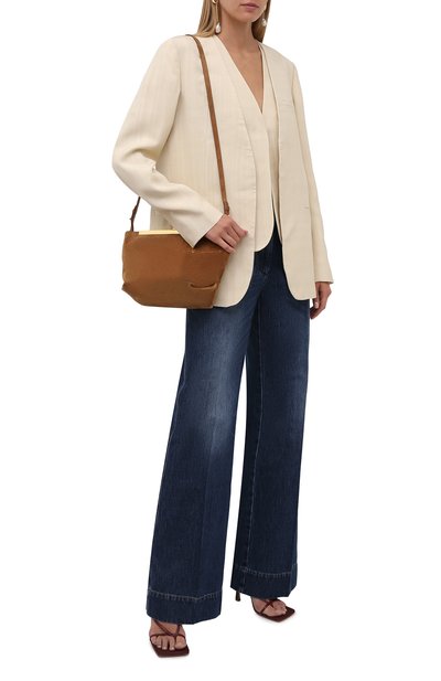 Джинсы VICTORIA BECKHAM синего цвета по цене 43350 руб., арт. 1521DJE002909A, фото 2 Джинсы VICTORIA BECKHAM, арт. 1521DJE002909A, фото 2