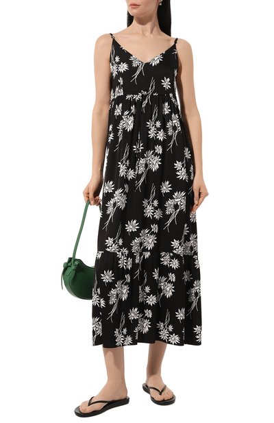 Платье из вискозы A.P.C. черно-белого цвета по цене 43950 руб., арт. VIAKK-F35006, фото 2 Платье из вискозы A.P.C., арт. VIAKK-F35006, фото 2