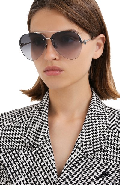 Солнцезащитные очки ALEXANDER MCQUEEN синего цвета по цене 49950 руб., арт. AM0270S 001, фото 2 Солнцезащитные очки ALEXANDER MCQUEEN, арт. AM0270S 001, фото 2