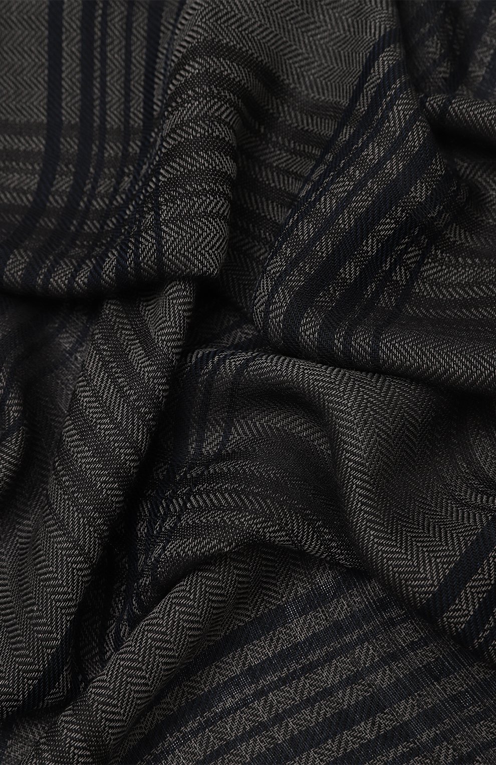 Шарф CORNELIANI серого цвета по цене 24100 руб., арт. 92B339-3829002, фото 3 Шарф CORNELIANI, арт. 92B339-3829002, фото 3