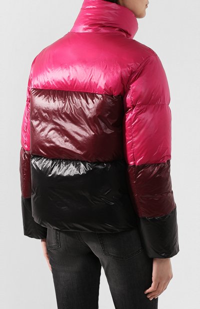 Пуховик WOOLRICH разноцветного цвета по цене 49950 руб., арт. WWCPS2841/UT1702, фото 4 Пуховик WOOLRICH, арт. WWCPS2841/UT1702, фото 4