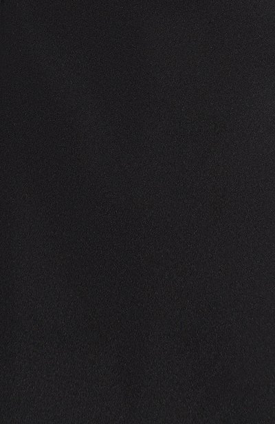 Шелковый галстук DOLCE & GABBANA черного цвета по цене 56500 руб., арт. FT049R/GDB4K, фото 4 Шелковый галстук DOLCE & GABBANA, арт. FT049R/GDB4K, фото 4