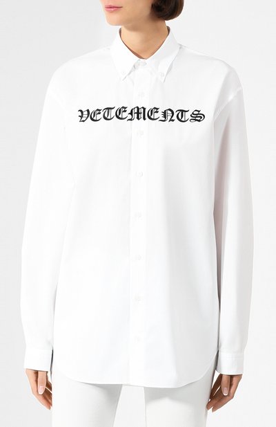 Хлопковая рубашка VETEMENTS белого цвета по цене 71950 руб., арт. SS20SH285 1006/W/WHITE, фото 3 Хлопковая рубашка VETEMENTS, арт. SS20SH285 1006/W/WHITE, фото 3