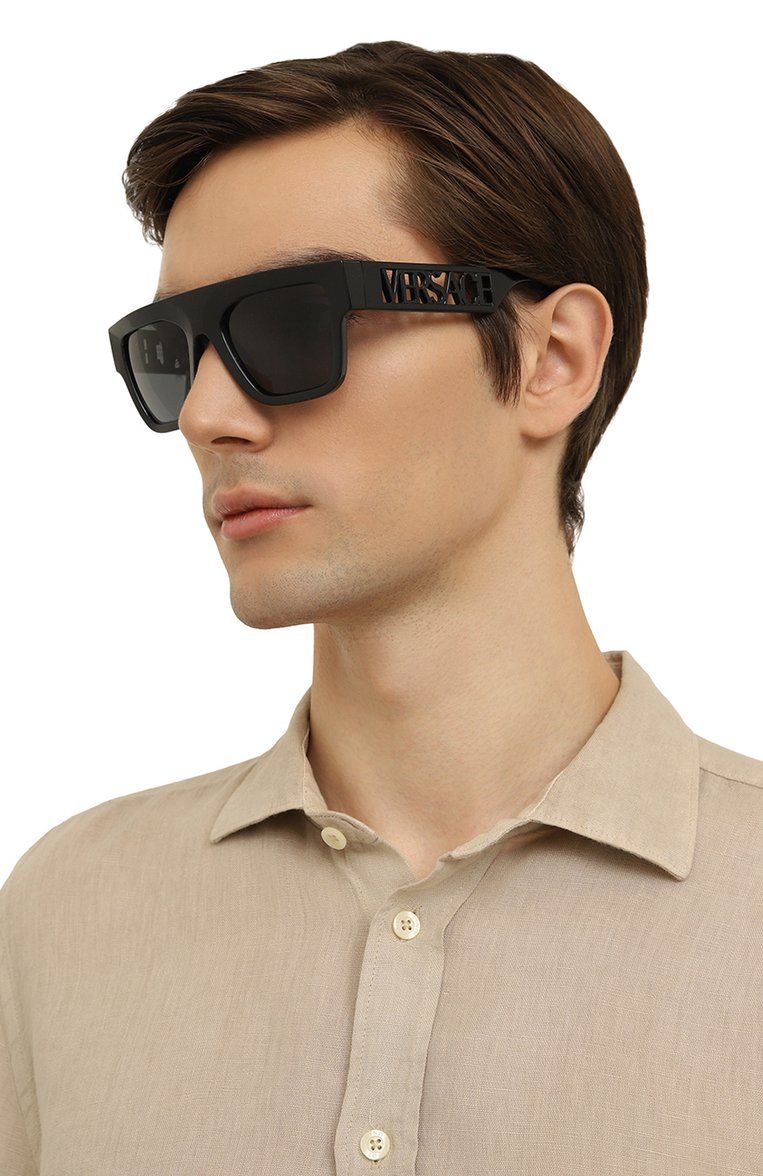 Женские солнцезащитные очки VERSACE черного цвета, арт. 4430U-GB1/87 | Фото 3 (Тип очков: С/з; Кросс-КТ: С/з-унисекс; Нос: Не проставлено; Региональные ограничения белый список (Axapta Mercury): Не проставлено; Материал: Пластик; Очки форма: Квадратные; Оптика Гендер: оптика-унисекс)