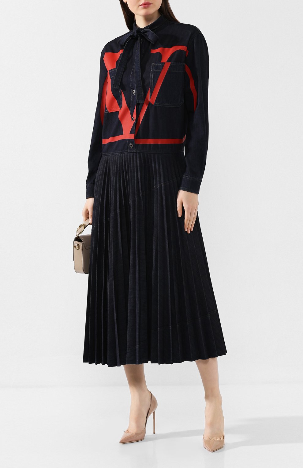Джинсовое платье VALENTINO темно-синего цвета по цене 239500 руб., арт. SB3DA01C4MC, фото 2 Джинсовое платье VALENTINO, арт. SB3DA01C4MC, фото 2
