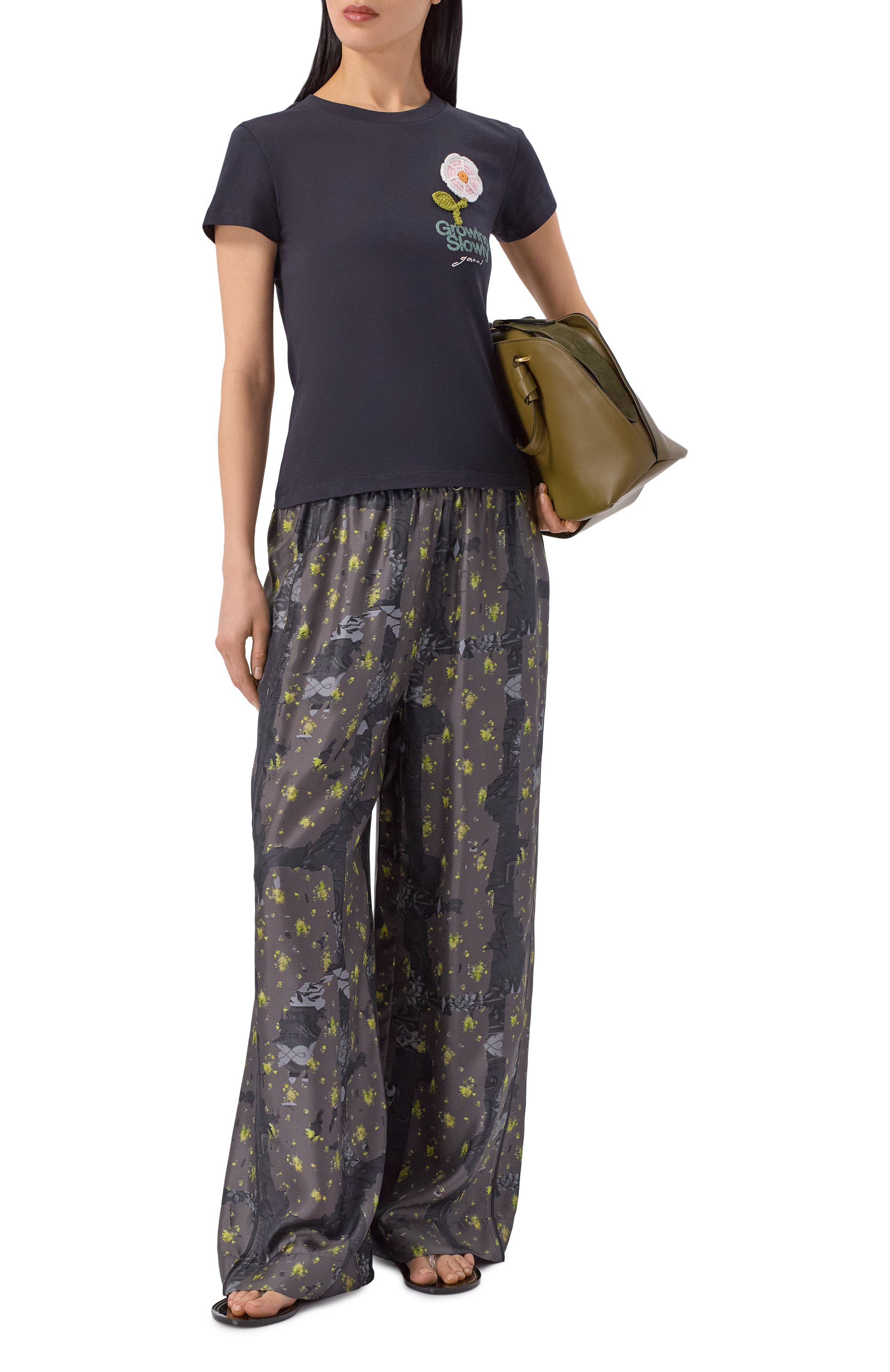 Шелковые брюки GANNI темно-серого цвета по цене 54300 руб., арт. A1080121, фото 2 Шелковые брюки GANNI, арт. A1080121, фото 2