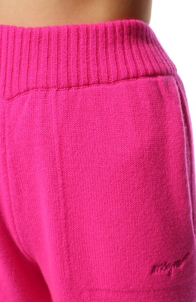 Джоггеры из шерсти и кашемира MSGM фуксия цвета по цене 41400 руб., арт. 3341MDP110 227793, фото 5 Джоггеры из шерсти и кашемира MSGM, арт. 3341MDP110 227793, фото 5
