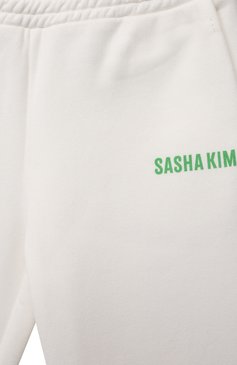 Детская комплект из худи и брюк serena SASHA KIM белого цвета, арт. УТ-00000574 | Фото 7 (Материал внешний: Хлопок; Рукава: Длинные; Девочки Кросс-КТ: Костюмы-спорт; Материал сплава: Проставлено; Драгоценные камни: Проставлено; Региональные ограничения белый список (Axapta Mercury): Не проставлено; Ростовка одежда: 6 лет | 116 см, 8 лет | 128 см, 10 - 11 лет | 140 - 146см, 12 лет | 152 см, 5 лет | 110 см, 7 лет | 122 см)