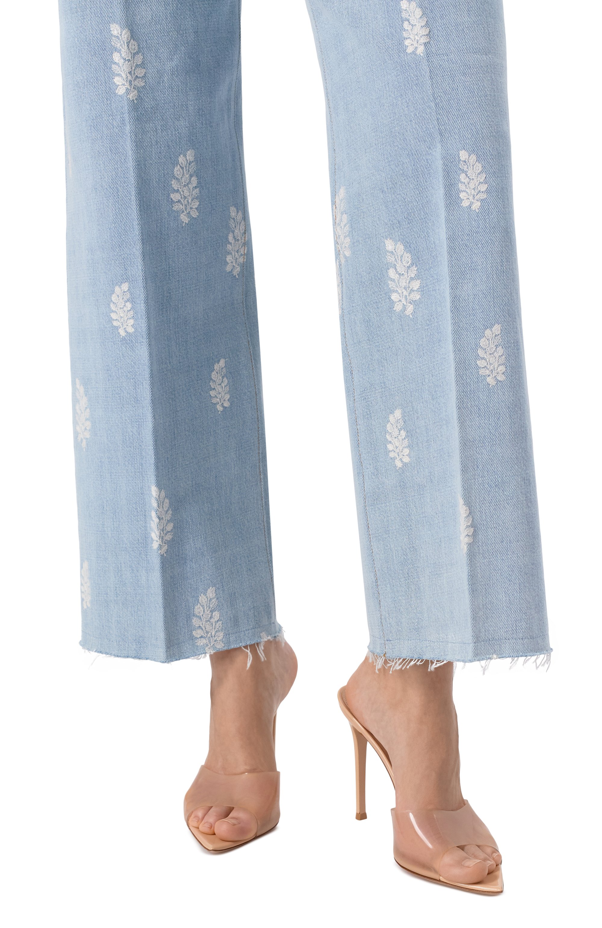 Мюли elle 105 GIANVITO ROSSI бежевого цвета по цене 89950 руб., арт. G11900.15RIC.GSVNUNU, фото 3 Мюли elle 105 GIANVITO ROSSI, арт. G11900.15RIC.GSVNUNU, фото 3