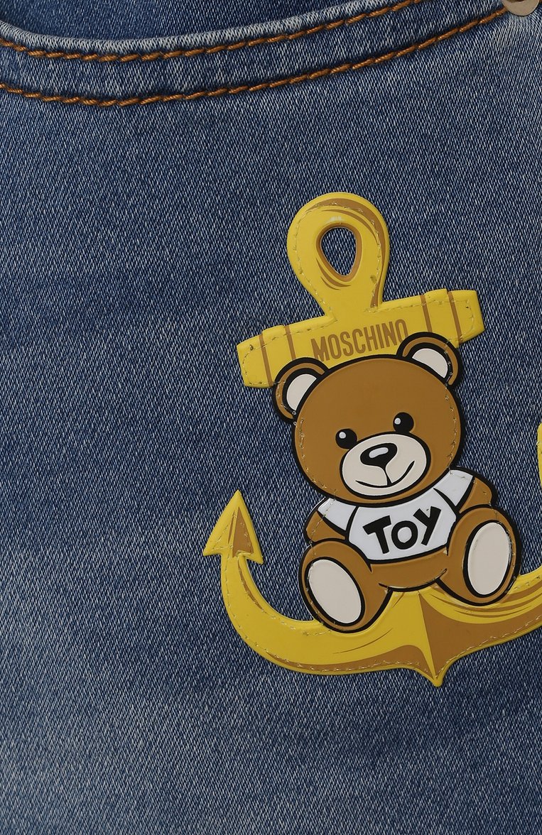 Детские джинсовые шорты MOSCHINO синего цвета, арт. HDQ008/LDE03/10A-14A | Фото 3 (Материал внешний: Хлопок, Деним; Девочки Кросс-КТ: Шорты-одежда; Региональные ограничения белый список (Axapta Mercury): RU; Кросс-КТ: Деним; Нос: Не проставлено; Ростовка одежда: 10 - 11 лет | 140 - 146см, 12 лет | 152 см, 13 - 15 лет | 158 см)