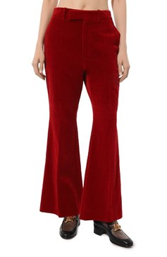 Женские бархатные брюки GUCCI красного цвета, арт. 616539 Z328H | Фото 3 (Стили: Гламурный; Материал внешний: Хлопок, Лен; Длина (брюки, джинсы): Стандартные; Женское Кросс-КТ: Брюки-одежда; Силуэт Ж (брюки и джинсы): Расклешенные; Драгоценные камни: Проставлено; Материал сплава: Проставлено)