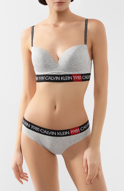 Бюстгальтер с плотной чашкой CALVIN KLEIN серого цвета по цене 4600 руб., арт. QF5441E, фото 2 Бюстгальтер с плотной чашкой CALVIN KLEIN, арт. QF5441E, фото 2