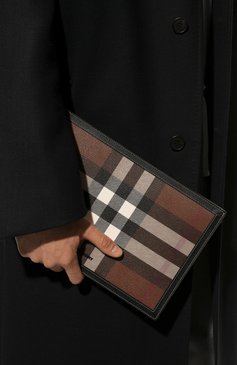Мужская клатч BURBERRY коричневого цвета, арт. 8050829 | Фото 2 (Материал: Экокожа; Размер: medium; Материал сплава: Проставлено; Региональные ограничения белый список (Axapta Mercury): Не проставлено; Драгоценные камни: Проставлено)