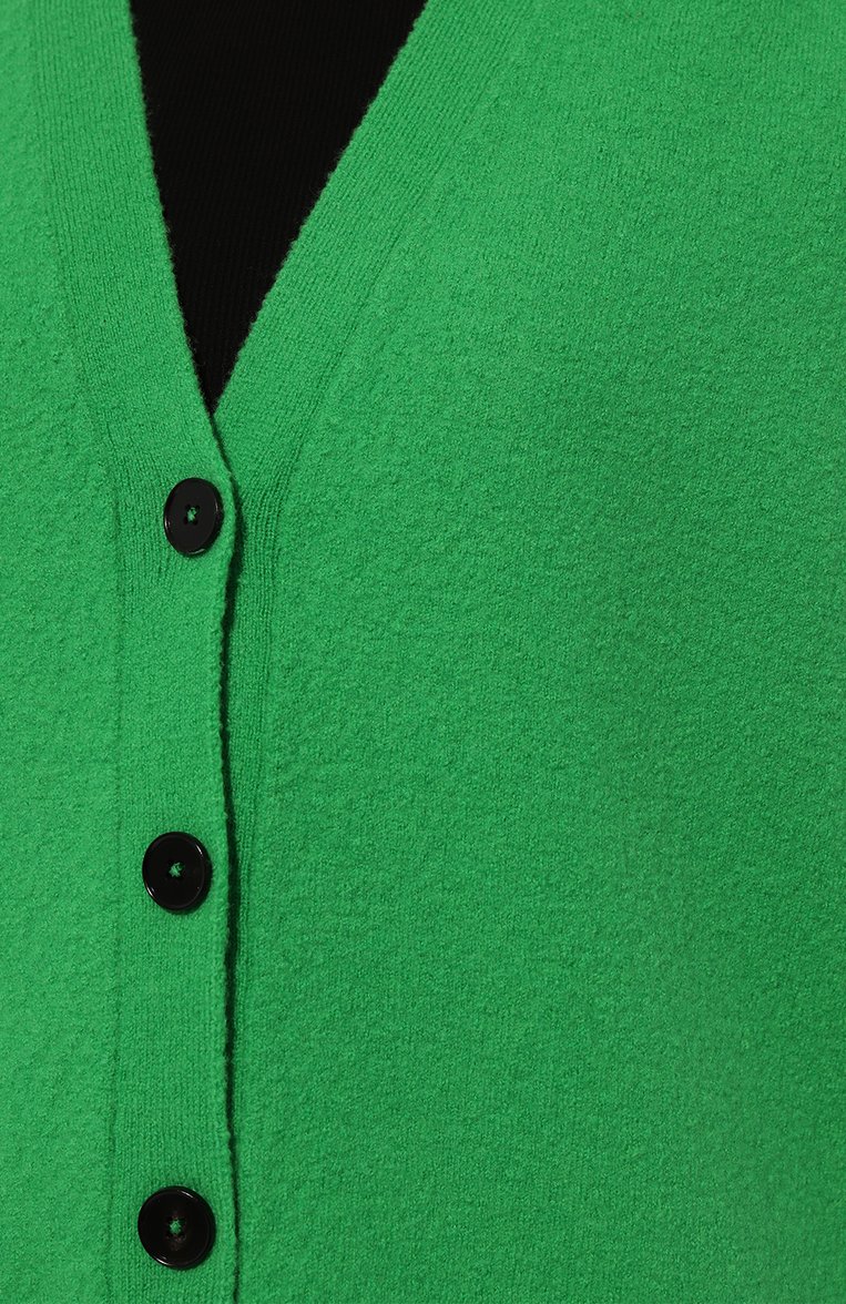 Женский шерстяной кардиган JIL SANDER зеленого цвета, арт. J01HP0002/J14603 | Фото 5 (Материал внешний: Шерсть; Рукава: Длинные; Длина (для топов): Стандартные; Женское Кросс-КТ: кардиган-трикотаж; Стили: Минимализм; Застежка: Пуговицы; Автоматизация состава: Проставлено; Автоматизация ТО: Проставлено)