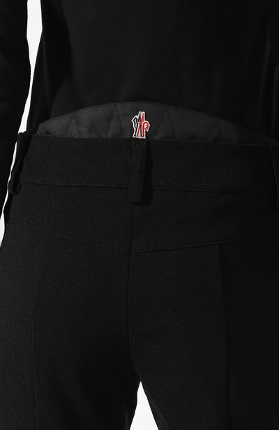 Утепленные брюки с карманами MONCLER черного цвета по цене 40950 руб., арт. D2-098-16405-85-53064, фото 5 Утепленные брюки с карманами MONCLER, арт. D2-098-16405-85-53064, фото 5