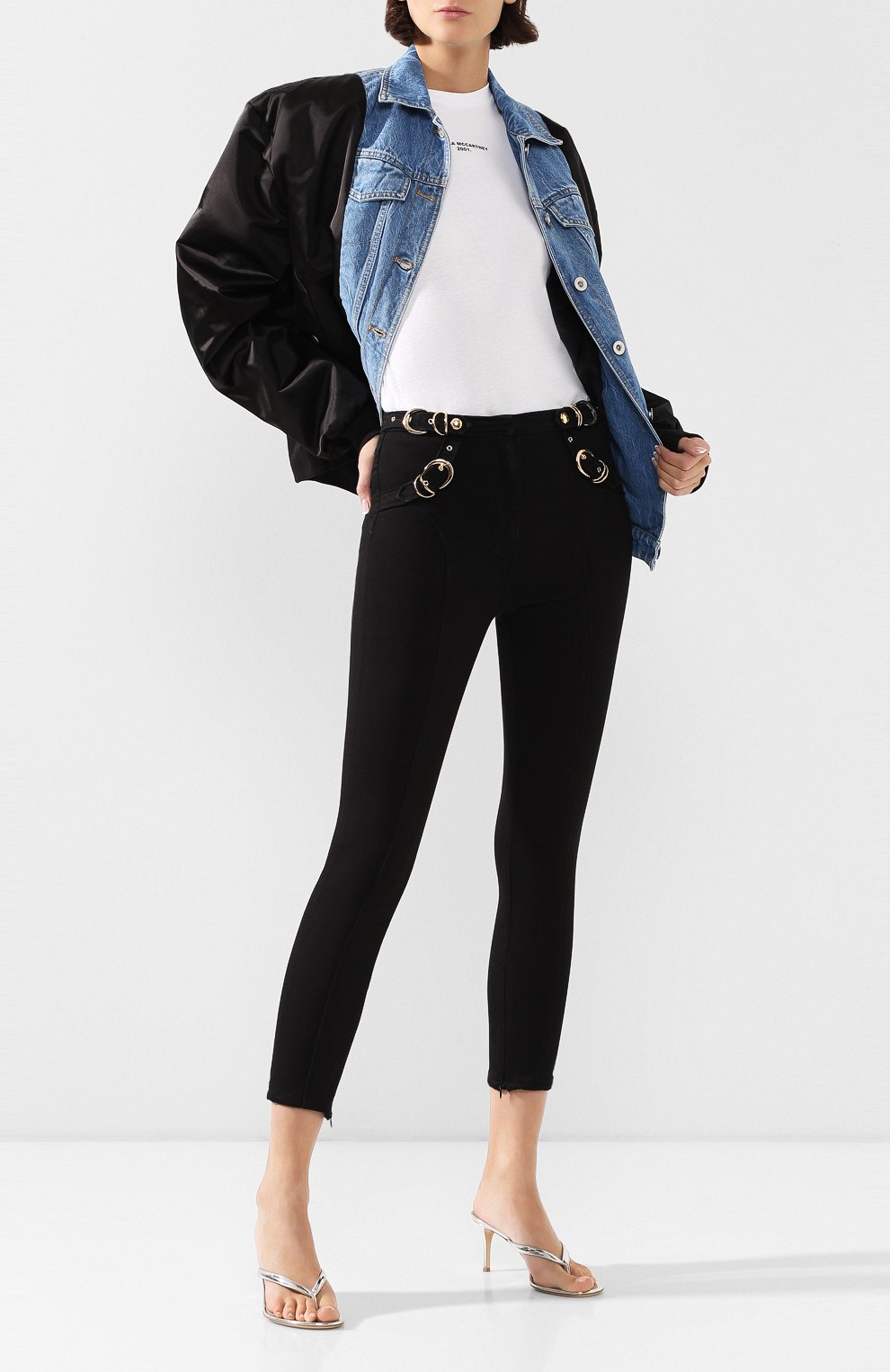 Джинсы VERSACE JEANS COUTURE черного цвета по цене 58800 руб., арт. A1HVA023-VDP523/APV54, фото 2 Джинсы VERSACE JEANS COUTURE, арт. A1HVA023-VDP523/APV54, фото 2