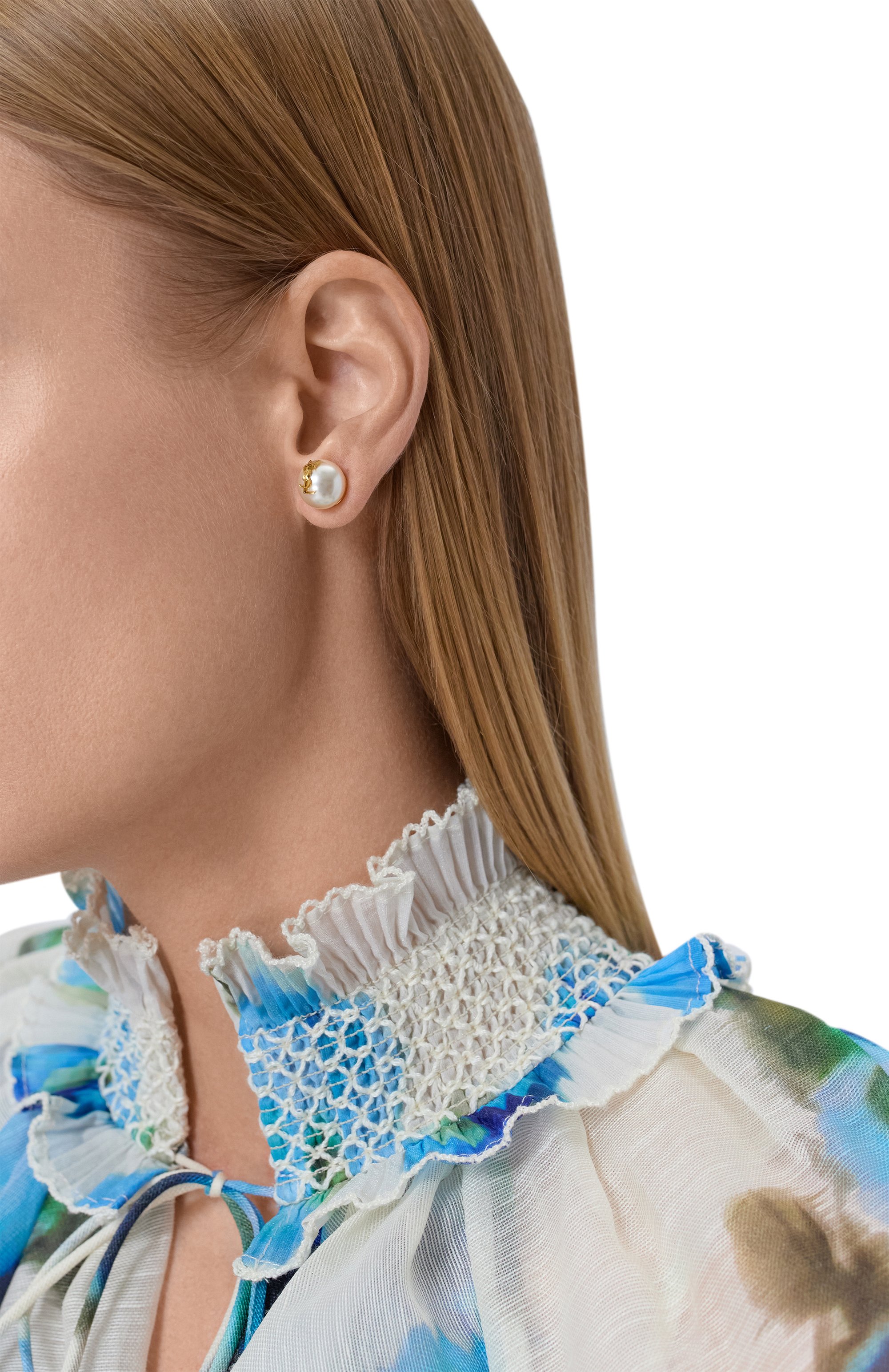 Серьги SAINT LAURENT белого цвета по цене 65700 руб., арт. 691563/Y1526 9018, фото 2 Серьги SAINT LAURENT, арт. 691563/Y1526 9018, фото 2