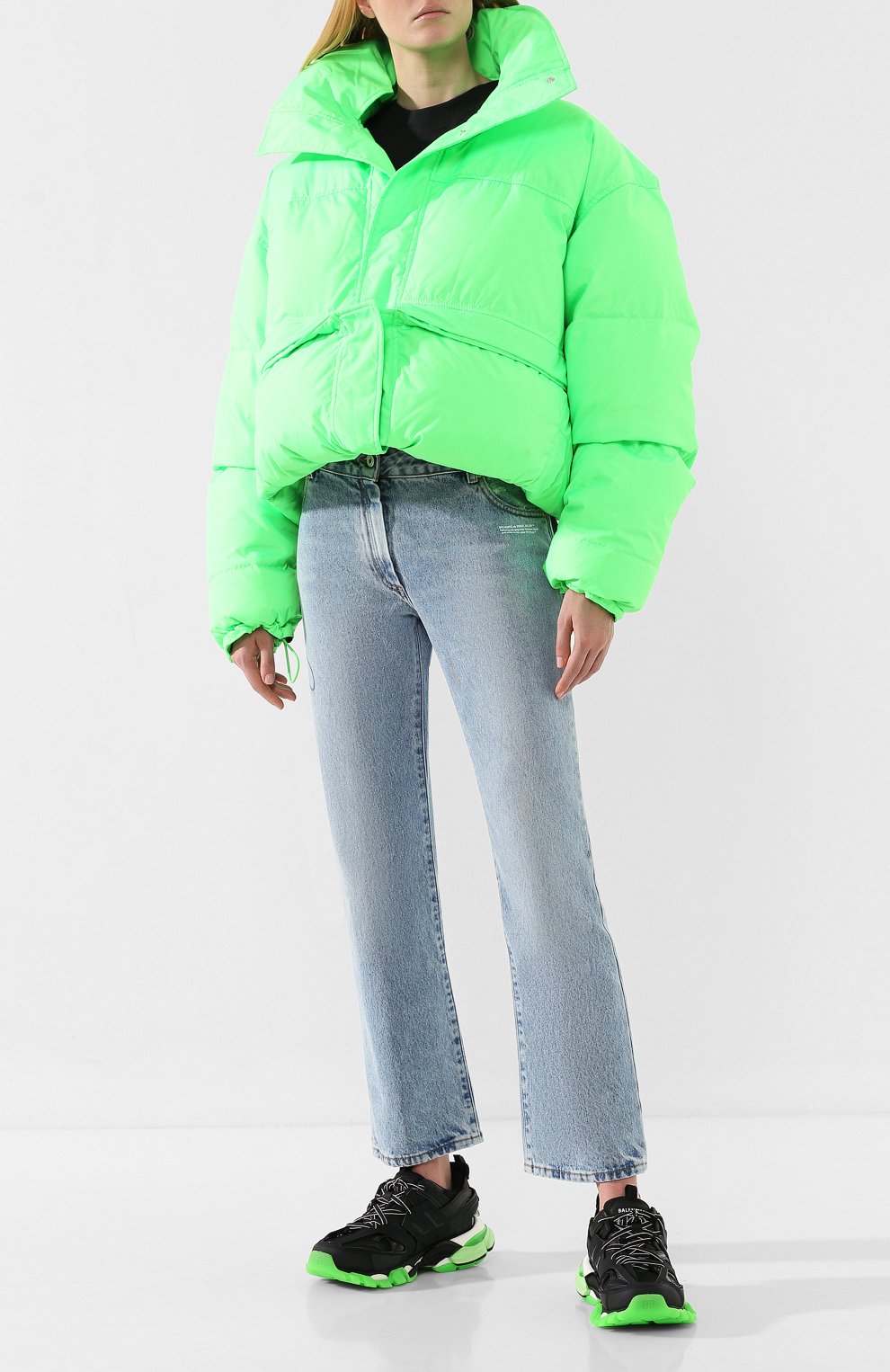 Пуховик VETEMENTS зеленого цвета по цене 147000 руб., арт. UAH20JA800/W, фото 2 Пуховик VETEMENTS, арт. UAH20JA800/W, фото 2