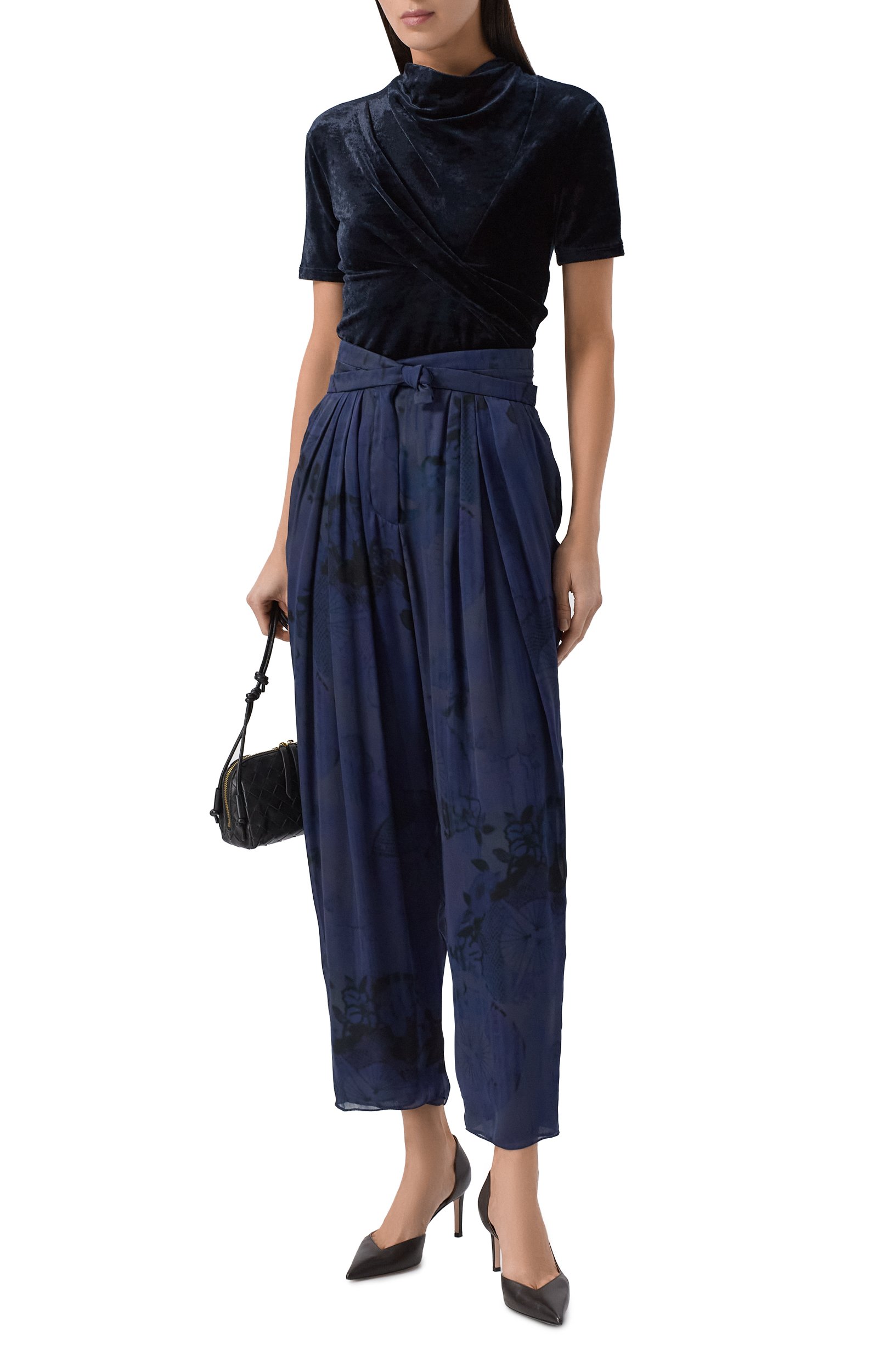 Бархатный топ GIORGIO ARMANI темно-синего цвета по цене 99300 руб., арт. GW004370/AF30126, фото 2 Бархатный топ GIORGIO ARMANI, арт. GW004370/AF30126, фото 2