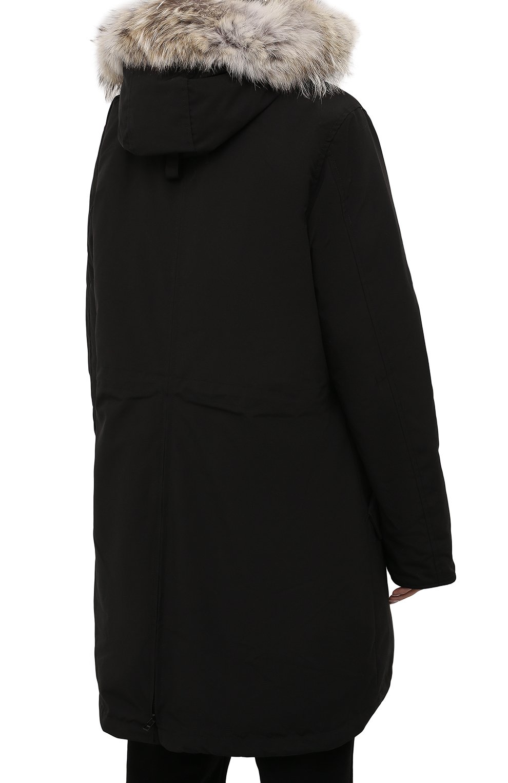 Пуховая парка CANADA GOOSE черного цвета по цене 139000 руб., арт. 2580L, фото 4 Пуховая парка CANADA GOOSE, арт. 2580L, фото 4