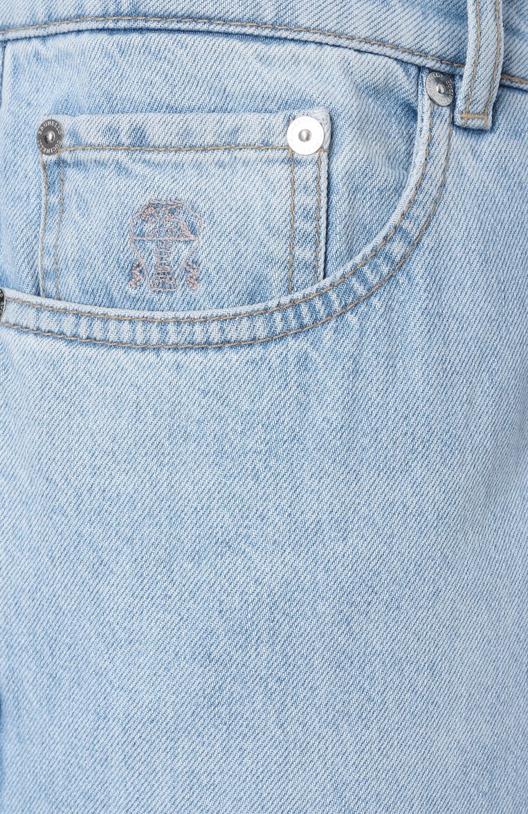 Мужские джинсы traditional fit BRUNELLO CUCINELLI голубого цвета, арт. M241PD3210 | Фото 6 (Длина (брюки, джинсы): Стандартные; Материал внешний: Хлопок, Деним; Кросс-КТ: Деним; Силуэт М (брюки): Прямые; Стили: Повседневный; Детали: Делаве; Автоматизация состава: Проставлено; Автоматизация ТО: Проставлено)