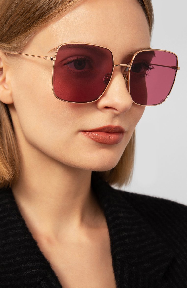 Женские солнцезащитные очки DIOR EYEWEAR розового цвета, арт. DI0RSTELLAIRE1 DDB VC | Фото 2 (Материал внутренний: Не назначено; Региональные ограничения белый список (Axapta Mercury): Не проставлено; Нос: Не проставлено; Тип очков: С/з; Статус проверки: Проверена категория)