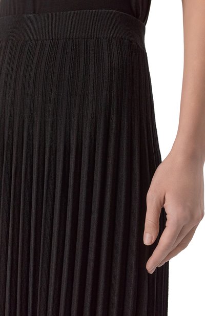 Плиссированная юбка PIETRO BRUNELLI черного цвета по цене 17450 руб., арт. G0B006/VIB88P, фото 5 Плиссированная юбка PIETRO BRUNELLI, арт. G0B006/VIB88P, фото 5