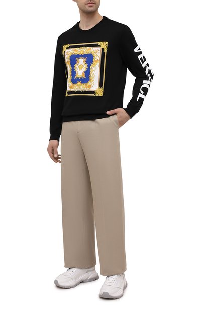 Хлопковый свитшот VERSACE черного цвета по цене 89950 руб., арт. 1001380/1A01018, фото 2 Хлопковый свитшот VERSACE, арт. 1001380/1A01018, фото 2