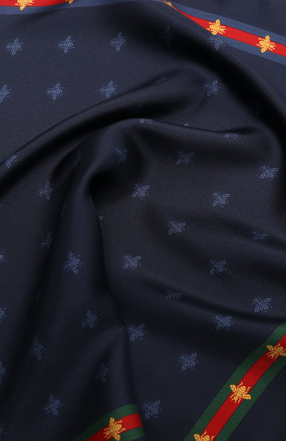 Шелковый платок GUCCI темно-синего цвета по цене 22320 руб., арт. 407465 4G001, фото 2 Шелковый платок GUCCI, арт. 407465 4G001, фото 2