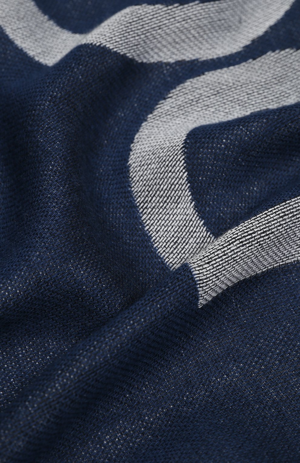 Шарф DOLCE & GABBANA синего цвета по цене 29950 руб., арт. GQ266E/G1JDI, фото 2 Шарф DOLCE & GABBANA, арт. GQ266E/G1JDI, фото 2