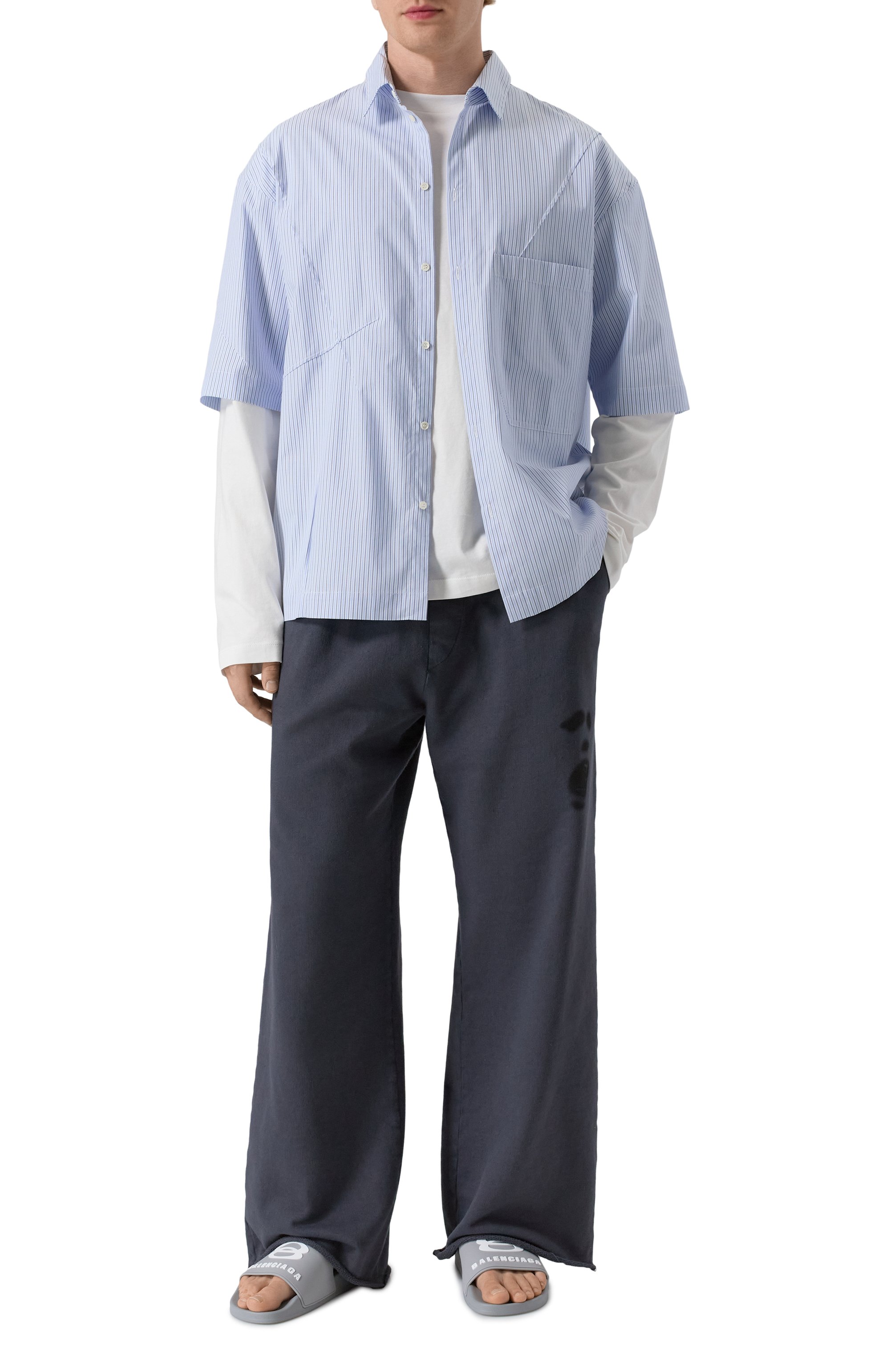 Шлепанцы pool BALENCIAGA светло-серого цвета по цене 44700 руб., арт. 689031/W1SA6, фото 2 Шлепанцы pool BALENCIAGA, арт. 689031/W1SA6, фото 2