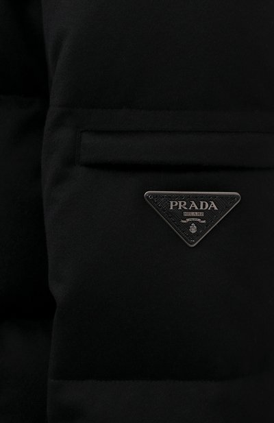 Пуховик PRADA черного цвета по цене 550000 руб., арт. SGB716-1YES-F0002-202, фото 5 Пуховик PRADA, арт. SGB716-1YES-F0002-202, фото 5