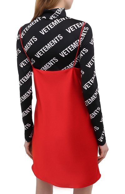 Платье VETEMENTS красного цвета по цене 65750 руб., арт. WE51DR600R 2607/RED, фото 4 Платье VETEMENTS, арт. WE51DR600R 2607/RED, фото 4