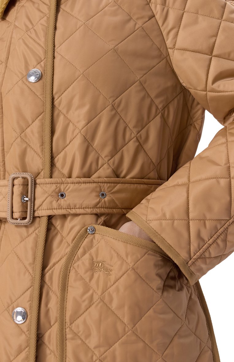 Женская куртка BURBERRY бежевого цвета, арт. 8071842 | Фото 5 (Рукава: Длинные; Материал подклада: Синтетический материал; Драгоценные камни: Проставлено; Материал сплава: Проставлено; Длина (верхняя одежда): Короткие; Кросс-КТ: Легкие, Куртка; Стили: Кэжуэл; Материал внешний: Синтетический материал)