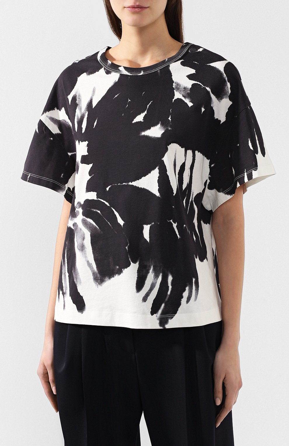 Хлопковая футболка DRIES VAN NOTEN черного цвета по цене 16700 руб., арт. 191-31117-7616, фото 3 Хлопковая футболка DRIES VAN NOTEN, арт. 191-31117-7616, фото 3