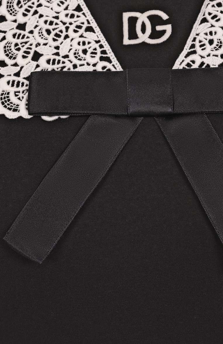Женская хлопковая футболка DOLCE & GABBANA черного цвета, арт. F8V50Z/GDC5S | Фото 6 (Длина (для топов): Стандартные; Материал внешний: Хлопок; Рукава: Короткие; Принт: Без принта; Стили: Романтичный; Автоматизация ТО: Проставлено; Размерность: Идёт в размер; Автоматизация состава: Проставлено; Re-sync: On)