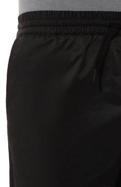 Мужские хлопковые брюки MOSCHINO черного цвета, арт. A0321/0232 | Фото 5 (Длина (брюки, джинсы): Стандартные; Случай: Пов�седневный; Материал внешний: Синтетический материал, Хлопок; Материал сплава: Проставлено; Драгоценные камни: Проставлено; Стили: Кэжуэл)