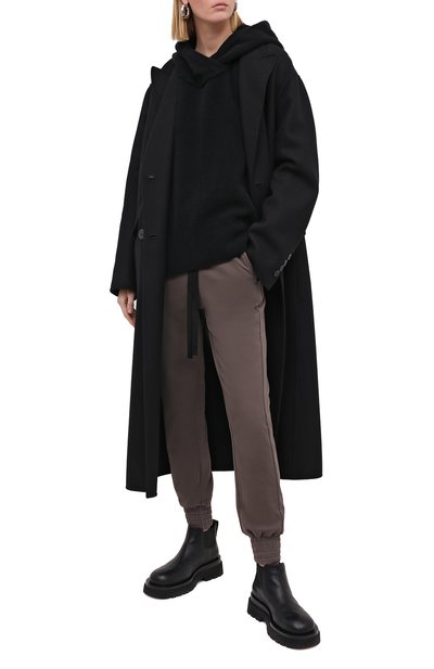 Хлопковые джоггеры ANN DEMEULEMEESTER коричневого цвета по цене 47450 руб., арт. 2002-2416-P-225-060, фото 2 Хлопковые джоггеры ANN DEMEULEMEESTER, арт. 2002-2416-P-225-060, фото 2