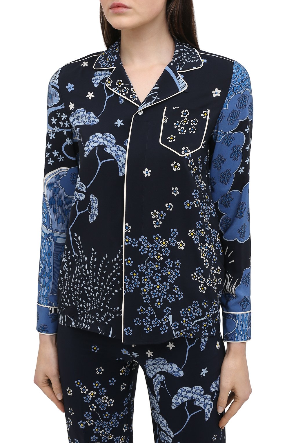 Шелковая рубашка REDVALENTINO синего цвета по цене 68150 руб., арт. VR3ABF15/5M0, фото 3 Шелковая рубашка REDVALENTINO, арт. VR3ABF15/5M0, фото 3