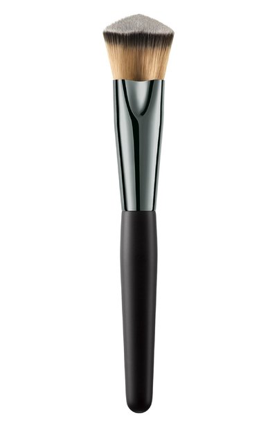 Кисть для нанесения тонального средства teint couture everwear (30ml) GIVENCHY бесцветного цвета по цене 3350 руб., арт. P590554, фото 2 Кисть для нанесения тонального средства teint couture everwear (30ml) GIVENCHY, арт. P590554, фото 2